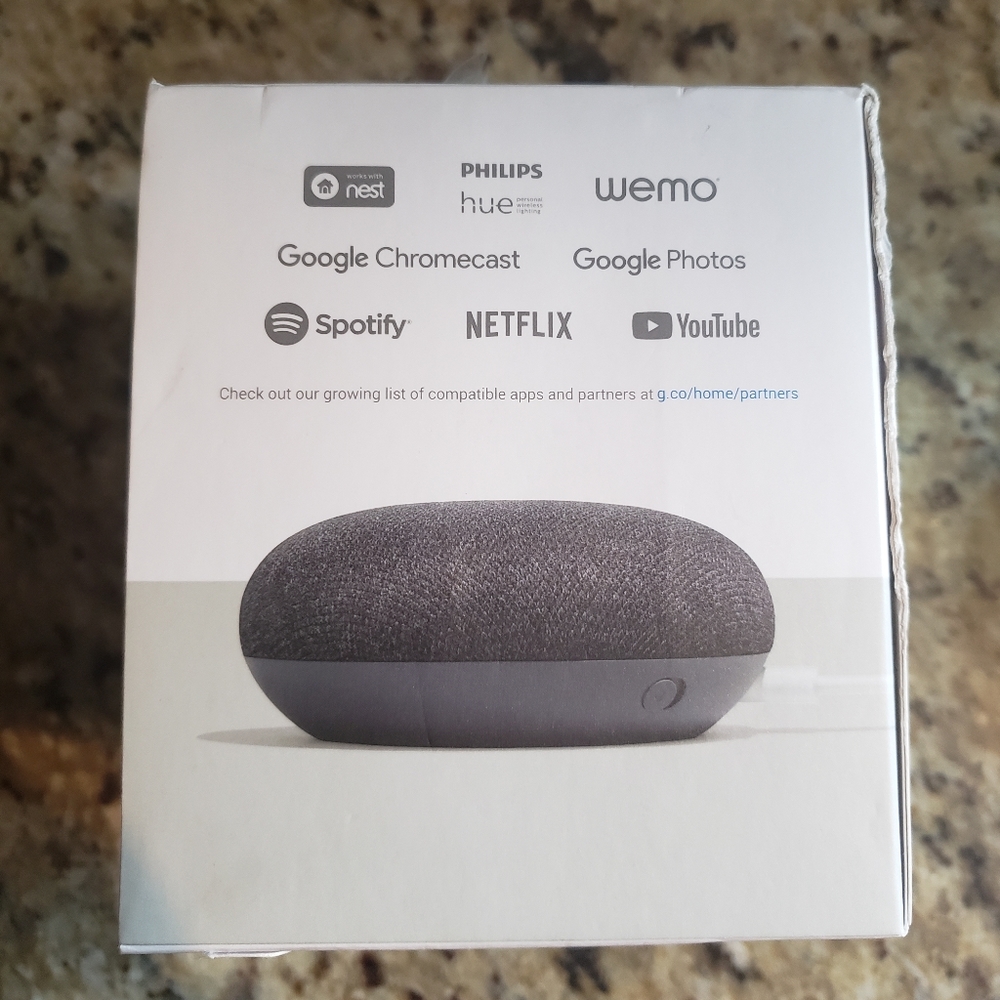 Google Home Mini - Picture 2 of 3